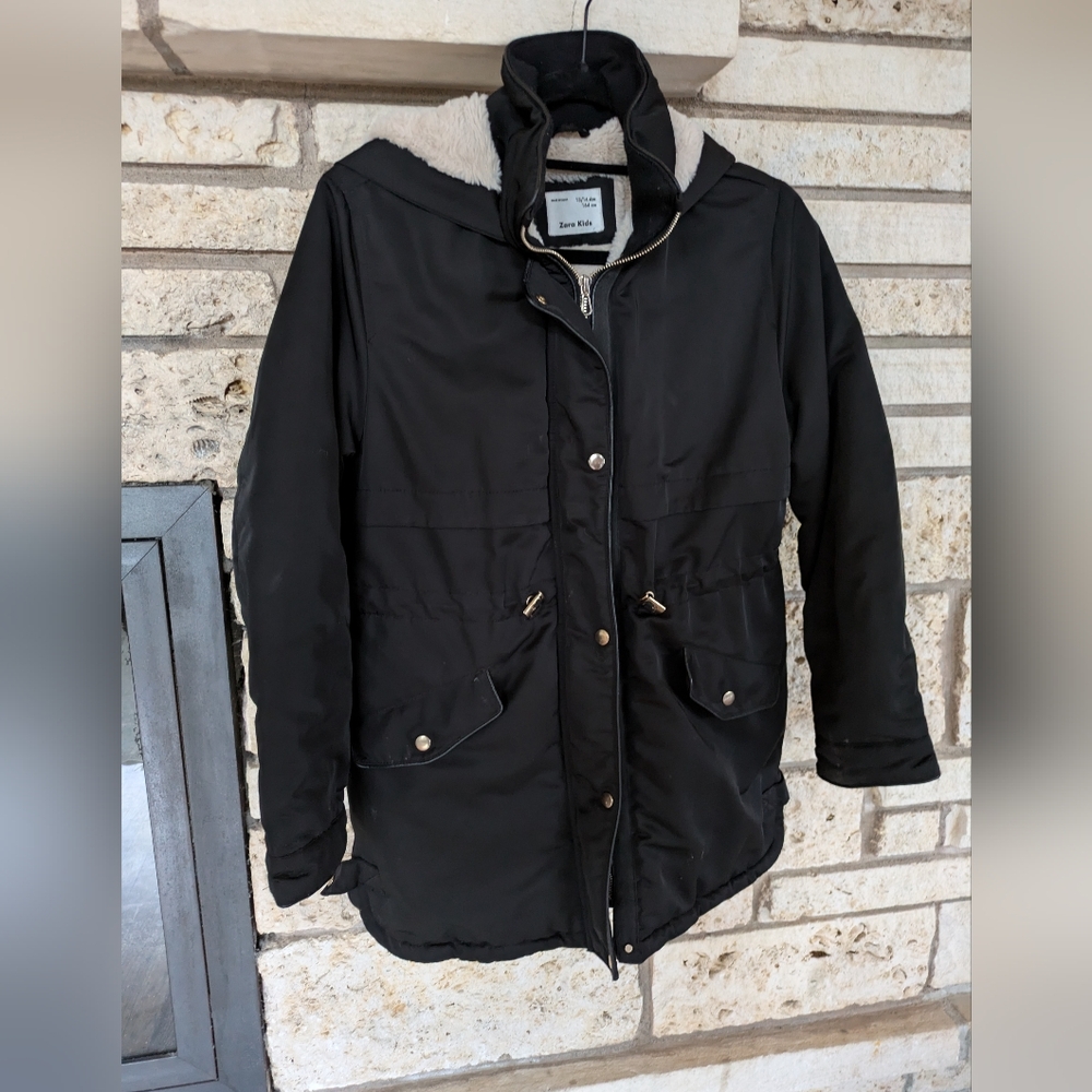 Zara girls winter coat with hood fur lined 13/14  black with cream fur